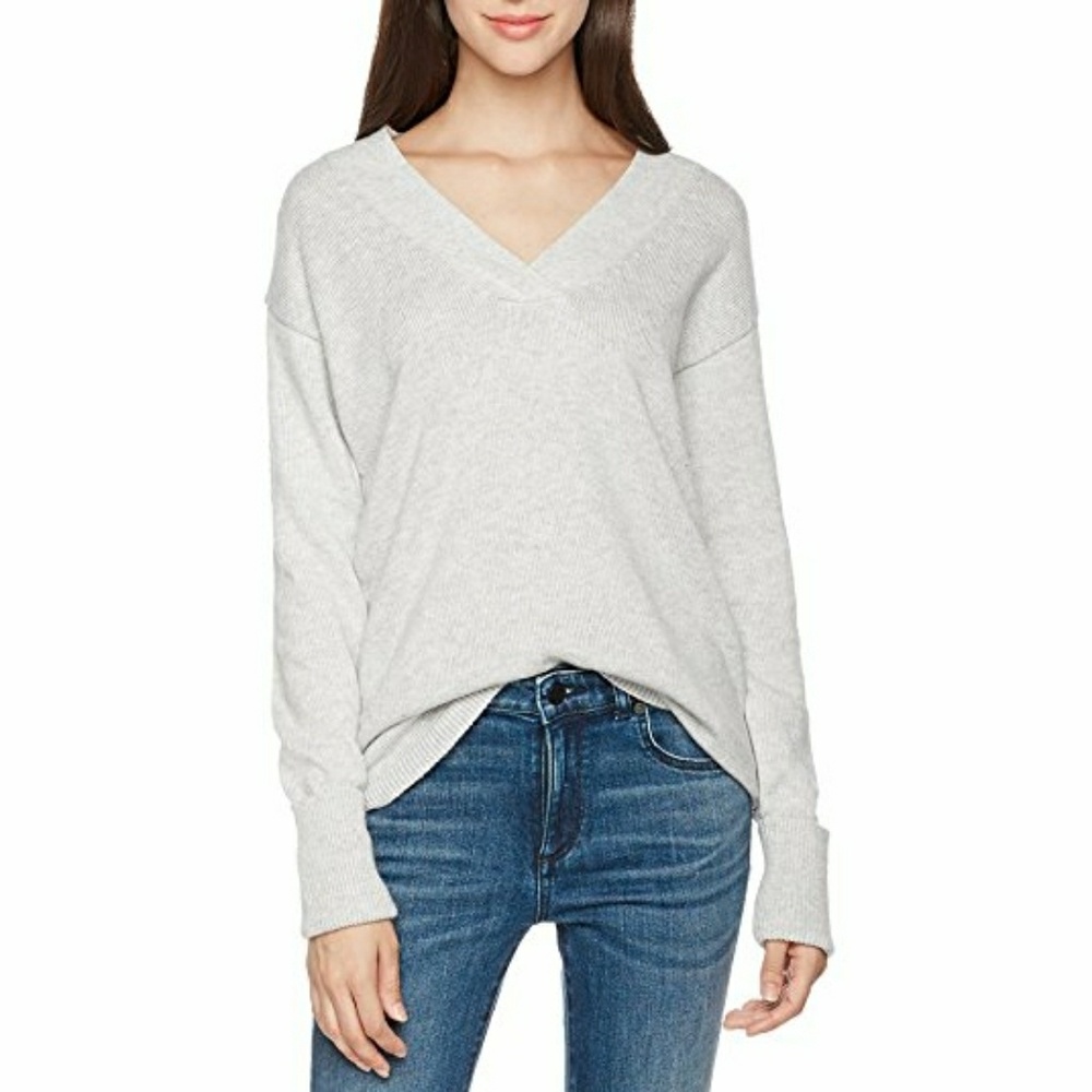 White, Long Sleeve, V-Neck, Pullover Sweater